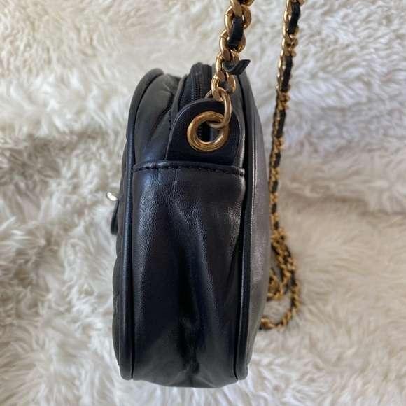 Vintage Reem Black Quilted Leather Crossbody Bag with Gold Chain - Picture 5 of 9